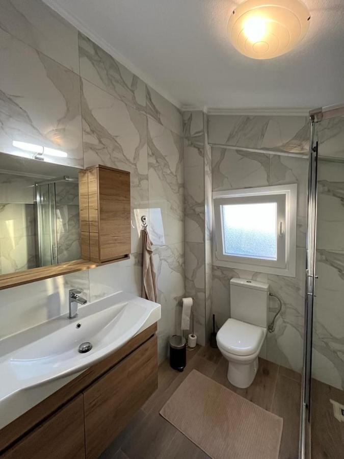 Blue Fish Luxury Villa Nikiti  Exterior photo